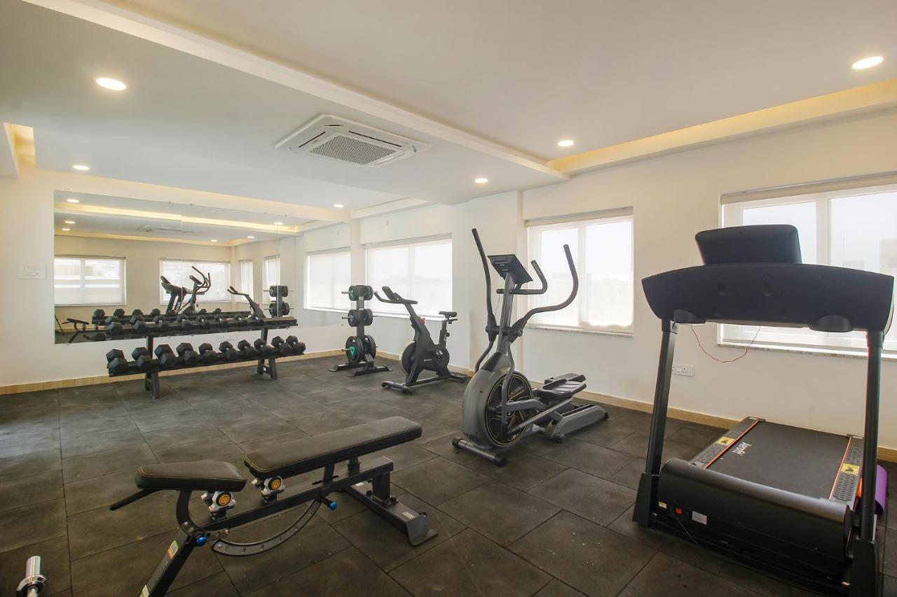 Western Suites Hitech City Гайдарабад Екстер'єр фото