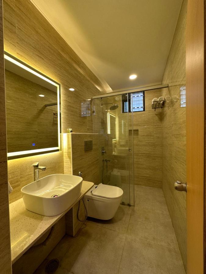 Western Suites Hitech City Гайдарабад Екстер'єр фото